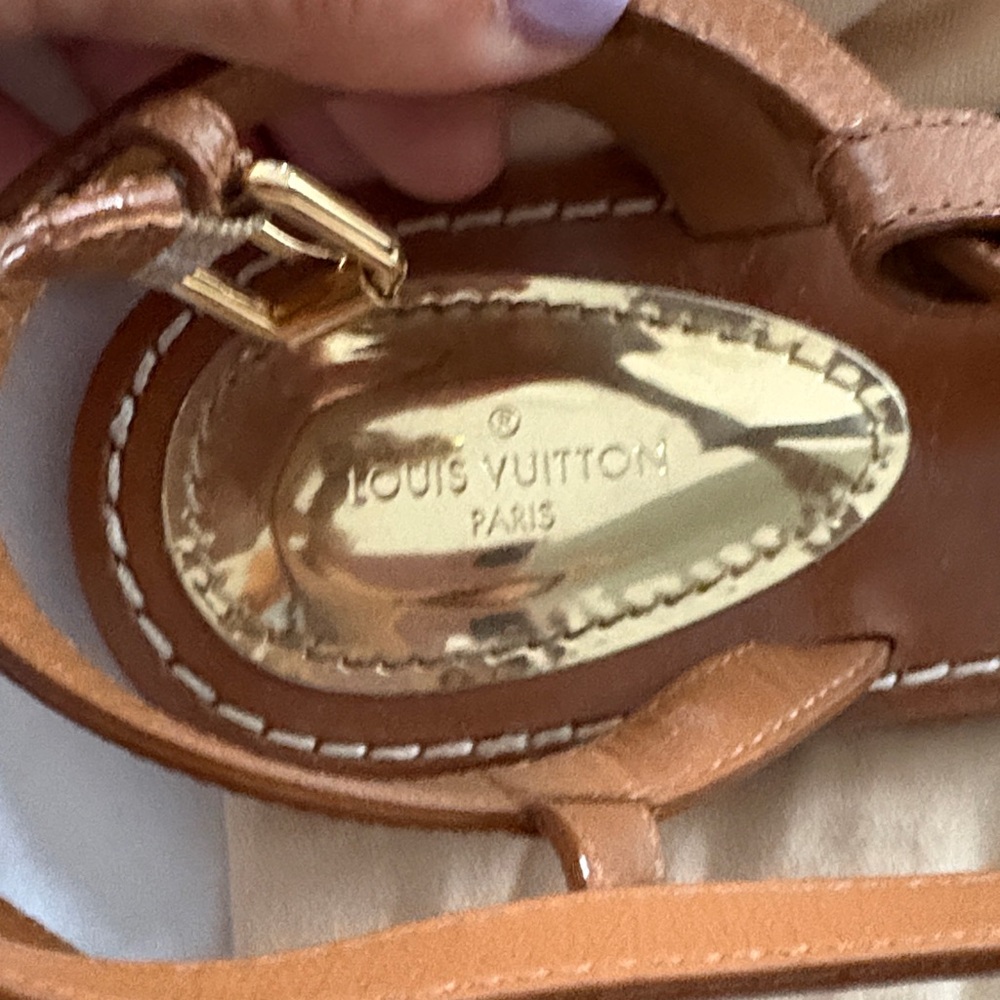 Louis Vuitton Explorer Sandals - Picture 4 of 5